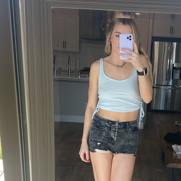 Crop top with cinched sides - Picture 2 of 3